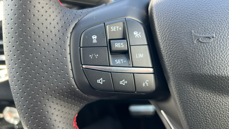 Ford Kuga 2.5 FHEV ST-Line 5dr CVT Hybrid Estate